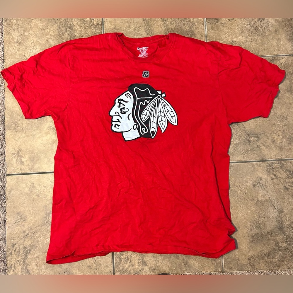 Chicago Blackhawks Hossa #81 Shirsey T-Shirt XL Reebok Red Greyscale Logo
